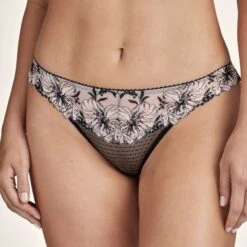 Aubade Poétique Esquisse Tanga