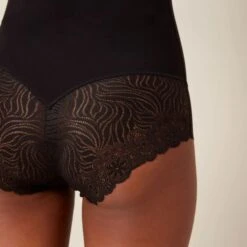 Simone Perele Simone Pérèle Top Model La Culotte Haute